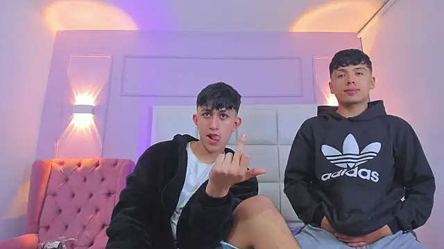 hoot booys  online show from 04-26-26, 03:37