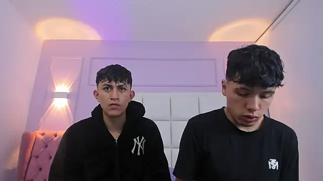 hoot booys  online show from 04-26-26, 08:50