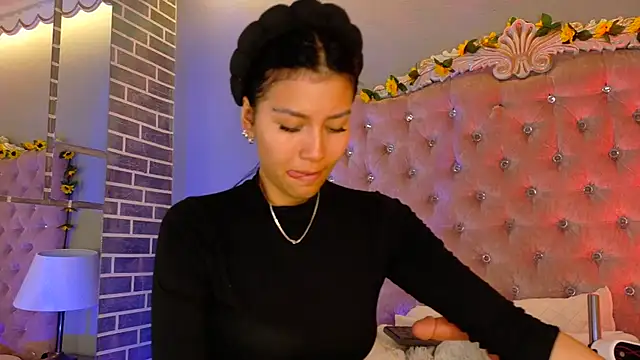 Snapshot of TanyaBello chatting on 05-19-26, 04:41 TanyaBello online show from 05-19-26, 04:41