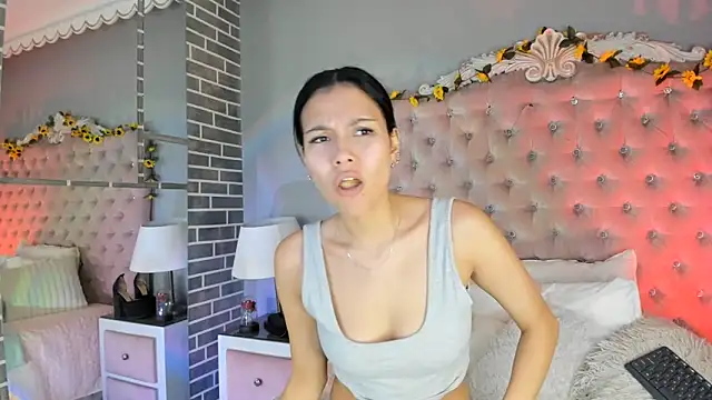 Snapshot of TanyaBello chatting on 06-07-26, 03:43 TanyaBello online show from 06-07-26, 03:43