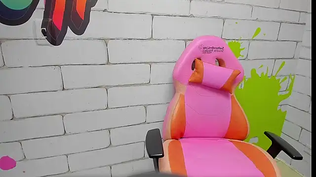 SoftLilyy online show from 10-21-25, 07:36