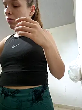 bambiluly online show from 11-04-25, 05:23