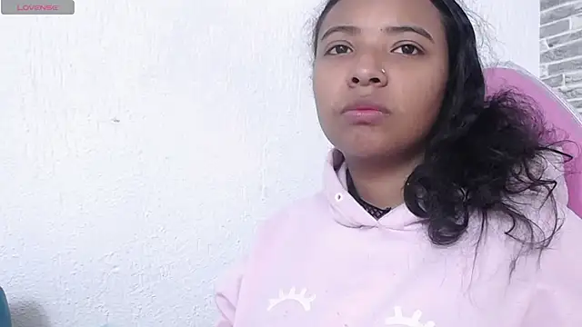 Snapshot of Zoe_Rider chatting on 10-20-25, 12:38 Zoe Rider online show from 10-20-25, 12:38