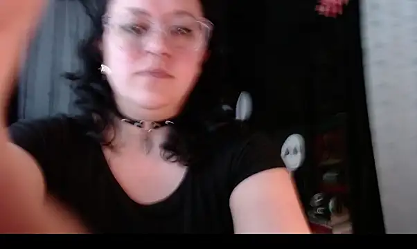 Snapshot of MONICA_BOND_ chatting on 10-25-25, 09:20 MONICA BOND  online show from 10-25-25, 09:20