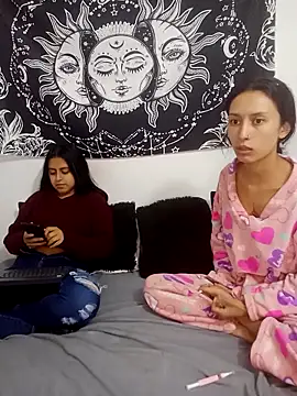 emily n abby online show from 03-28-26, 01:54