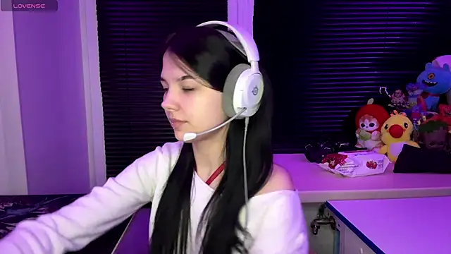 HanaMantanaDell online show from 10-24-25, 02:24