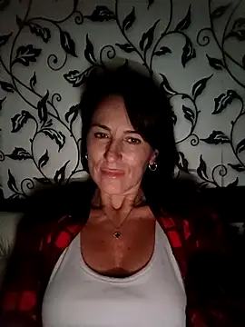 Snapshot of Luna_7777 chatting on 10-19-25, 07:47 Luna 7777 online show from 10-19-25, 07:47