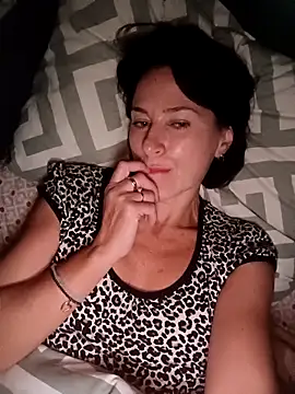 Snapshot of Luna_7777 chatting on 10-22-25, 10:42 Luna 7777 online show from 10-22-25, 10:42