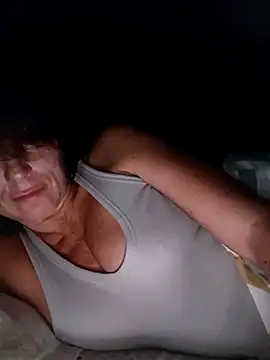 Snapshot of Luna_7777 chatting on 10-26-25, 11:09 Luna 7777 online show from 10-26-25, 11:09