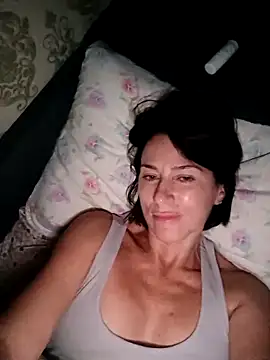 Snapshot of Luna_7777 chatting on 10-27-25, 09:52 Luna 7777 online show from 10-27-25, 09:52