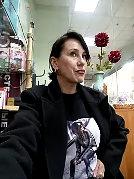 Snapshot of Luna_7777 chatting on 11-13-25, 10:47 Luna 7777 online show from 11-13-25, 10:47