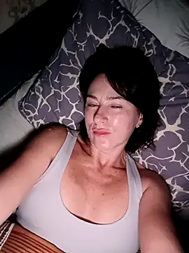 Snapshot of Luna_7777 chatting on 11-28-25, 11:29 Luna 7777 online show from 11-28-25, 11:29