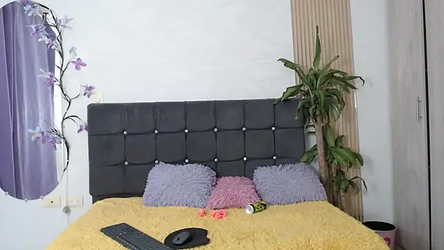 sharon ivanna12 online show from 11-05-25, 07:14