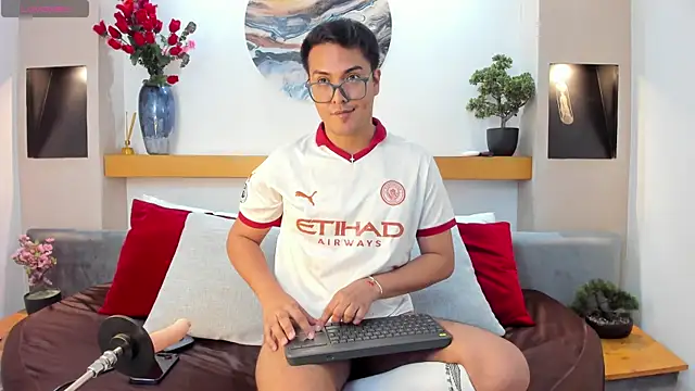 JohnBelRose online show from 12-05-25, 07:43