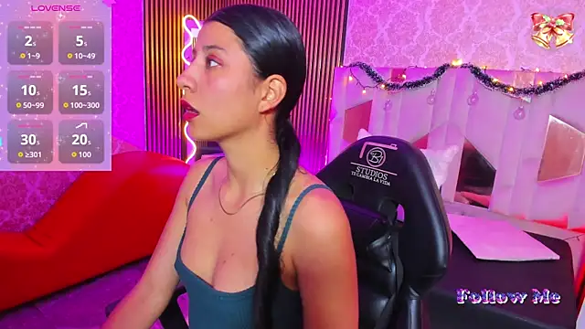 Snapshot of Adisson_Tay chatting on 12-05-25, 11:41 Adisson Tay online show from 12-05-25, 11:41