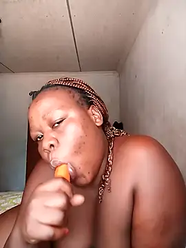 Snapshot of Roronae chatting on 10-27-25, 11:14 Roronae online show from 10-27-25, 11:14