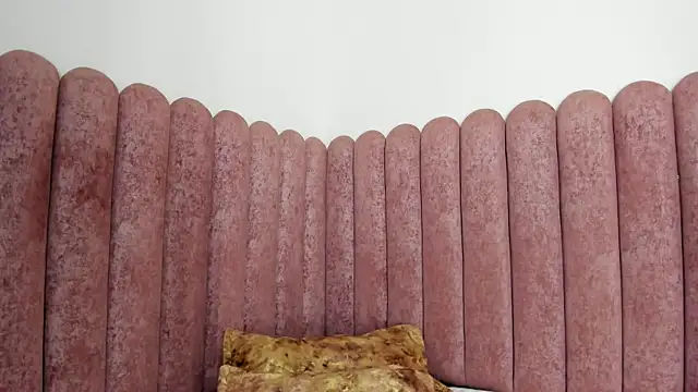 AuraSky  online show from 12-17-25, 04:13