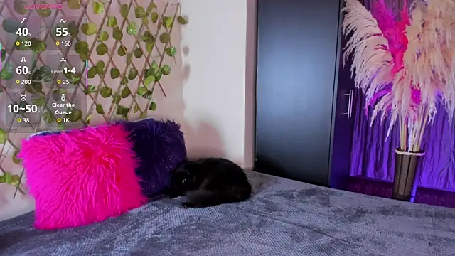 maddysonn 222 online show from 11-21-25, 09:13