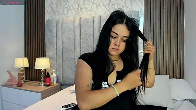 Snapshot of goddessfeetxx chatting on 10-18-25, 07:36 goddessfeetxx online show from 10-18-25, 07:36