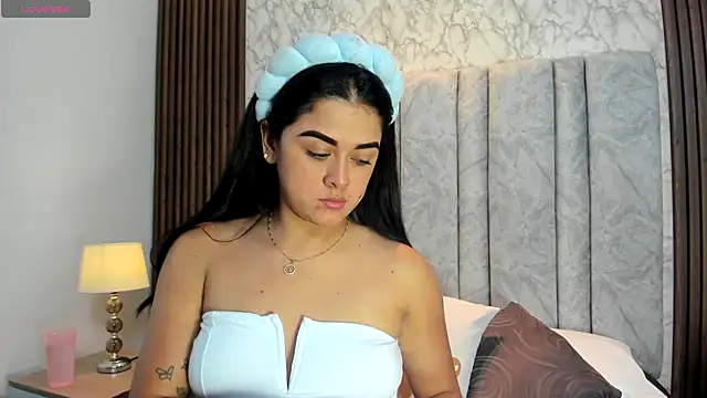 Snapshot of goddessfeetxx chatting on 11-11-25, 10:10 goddessfeetxx online show from 11-11-25, 10:10