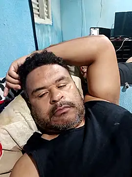 Snapshot of mineiro0388 chatting on 12-16-25, 04:06 mineiro0388 online show from 12-16-25, 04:06