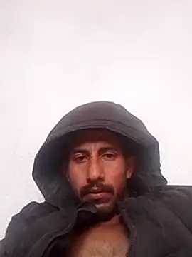 Snapshot of Orlao25cm chatting on 11-29-25, 07:28 Orlao25cm online show from 11-29-25, 07:28