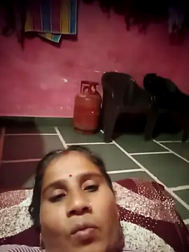 OliveGreen22 online show from 11-11-25, 04:40