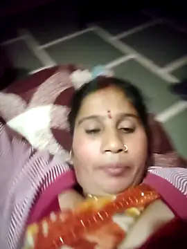 OliveGreen22 online show from 11-25-25, 04:07