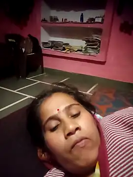 OliveGreen22 online show from 12-21-25, 05:42