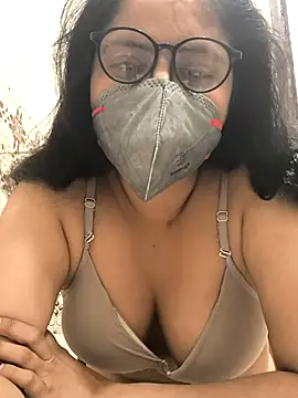 Snapshot of Lovely_Tannu chatting on 11-18-25, 12:42 Lovely Tannu online show from 11-18-25, 12:42