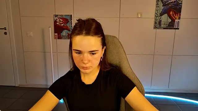 May Bloom online show from 10-21-25, 05:30