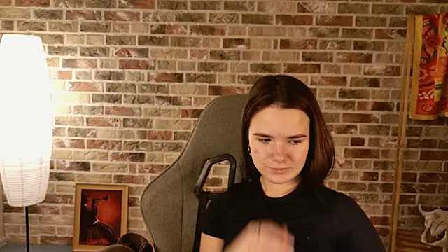 May Bloom online show from 12-18-25, 05:13