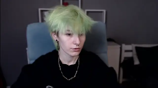 Snapshot of guitarandangell chatting on 11-01-25, 11:23 guitarandangell online show from 11-01-25, 11:23