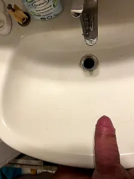 Snapshot of Ing-O2 chatting on 11-22-25, 06:23 Ing-O2 online show from 11-22-25, 06:23