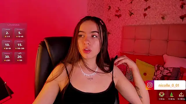 Snapshot of amelia_ferrerx chatting on 11-22-25, 03:27 amelia ferrerx online show from 11-22-25, 03:27