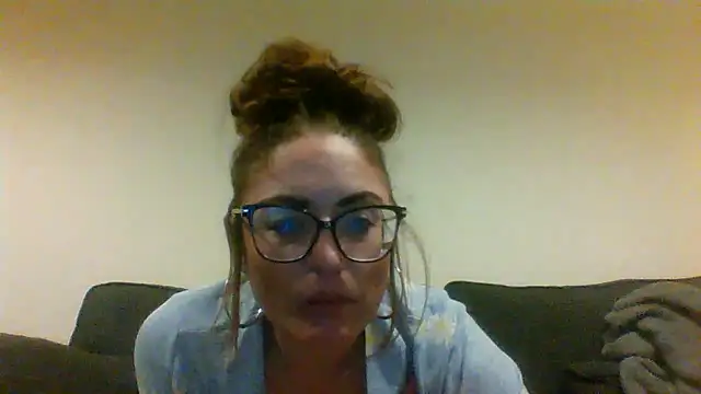 Snapshot of fatal_lover chatting on 10-28-25, 02:37 fatal lover online show from 10-28-25, 02:37