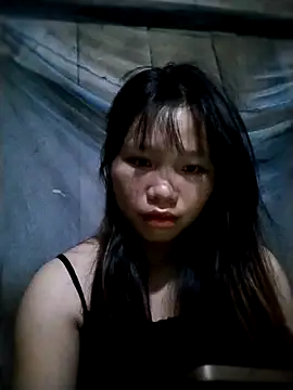 linh-miu99 online show from 10-18-25, 12:50