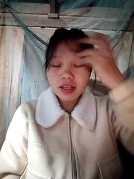 linh-miu99 online show from 03-12-26, 01:56