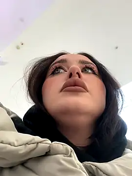 Snapshot of KiraSunshine chatting on 11-06-25, 04:02 KiraSunshine online show from 11-06-25, 04:02