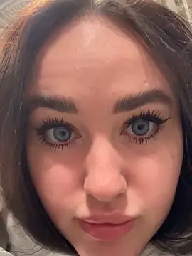 Snapshot of KiraSunshine chatting on 11-13-25, 03:27 KiraSunshine online show from 11-13-25, 03:27