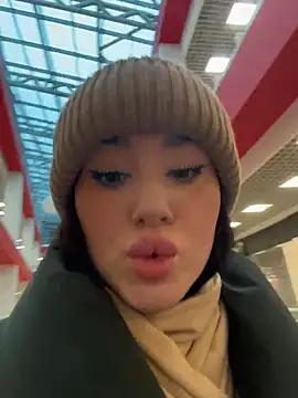 Snapshot of KiraSunshine chatting on 11-26-25, 04:13 KiraSunshine online show from 11-26-25, 04:13