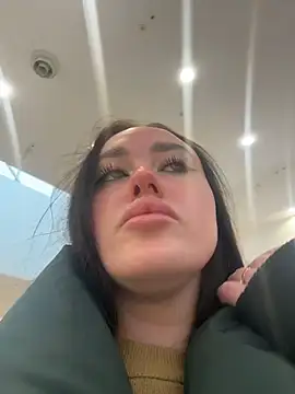 Snapshot of KiraSunshine chatting on 12-03-25, 03:58 KiraSunshine online show from 12-03-25, 03:58