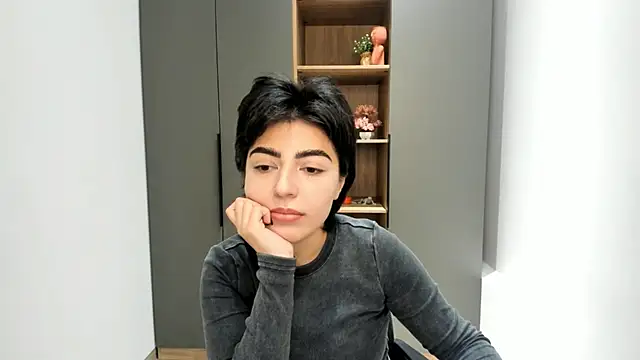 Snapshot of AnissaShyu chatting on 10-21-25, 03:29 AnissaShyu online show from 10-21-25, 03:29