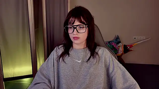 KiraVair online show from 04-08-26, 05:24