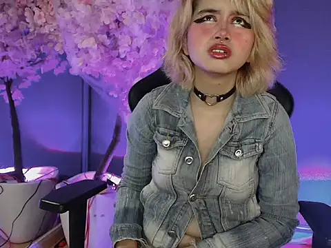 Navier   online show from 10-25-25, 02:13