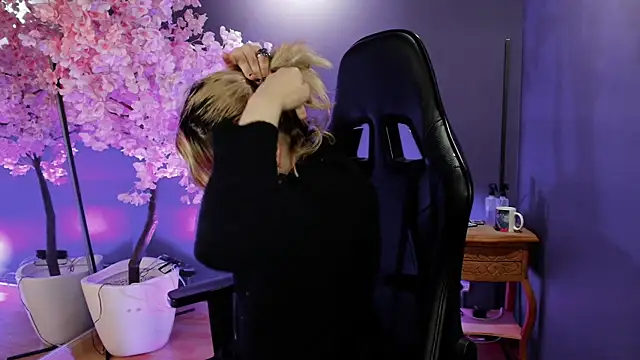 Navier   online show from 11-05-25, 02:50