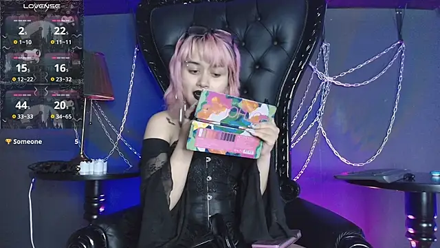 Navier   online show from 04-28-26, 04:28