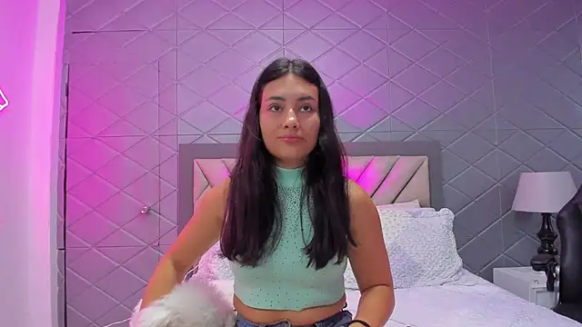 ViolettRouse online show from 12-15-25, 04:11