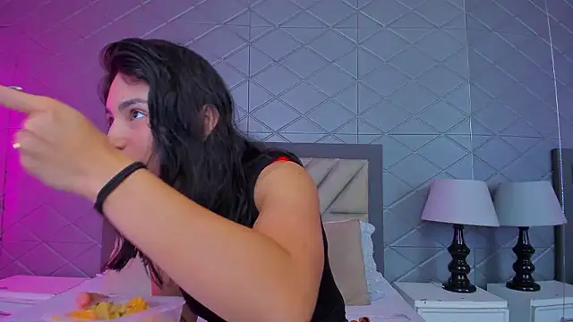 ViolettRouse online show from 01-10-26, 06:09