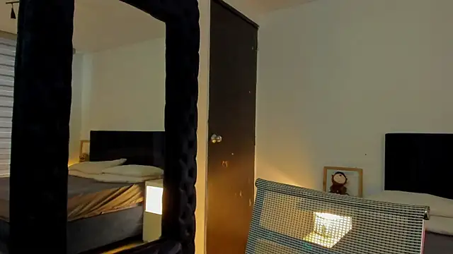 melanie roux   online show from 04-15-26, 12:23